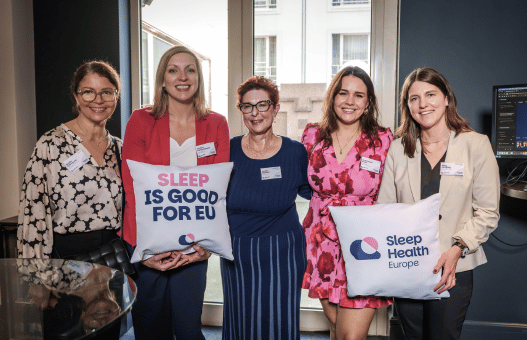 Meg Langley and Susan Manber with other SLEEP EU delegates